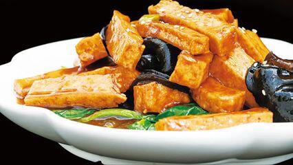 Braised Tofu W/Pea Shoots